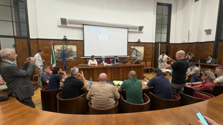 Piombino: firmato al Mimit Accordo Quadro per futuro occupazionale del Polo siderurgico