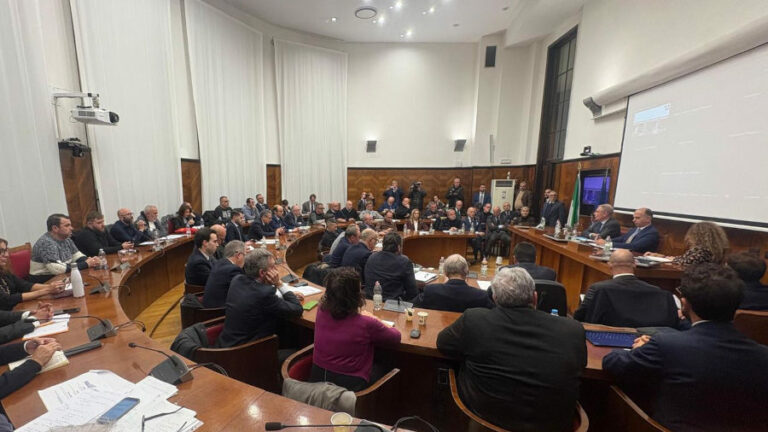 Ex Ilva: Urso, “nessun piano di chiusura