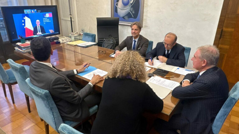 Italia-Francia: Urso incontra ministro Martin