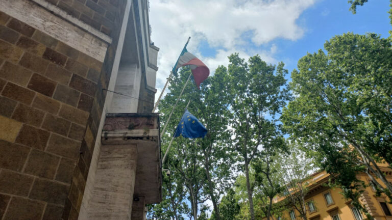 Gambro-Vantive: al Mimit confronto sulla cessione del sito di Medolla