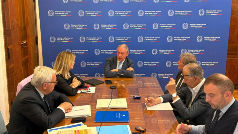 Natuzzi: tavolo permanente al Mimit con azienda, sindacati e Regioni