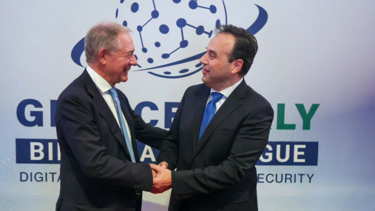 Italia-Grecia: incontro Urso-Papastergiou per consolidare ponte digitale del Mediterraneo e potenziare infrastrutture sottomarine
