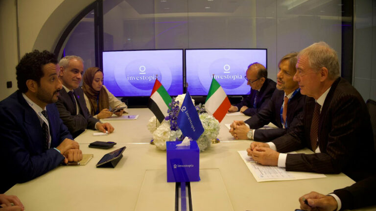 Italia-Emirati: Urso incontra ministro Al Marri e inviato speciale Jafar, “rafforzare partnership su investimenti, innovazione e tecnologie avanzate”