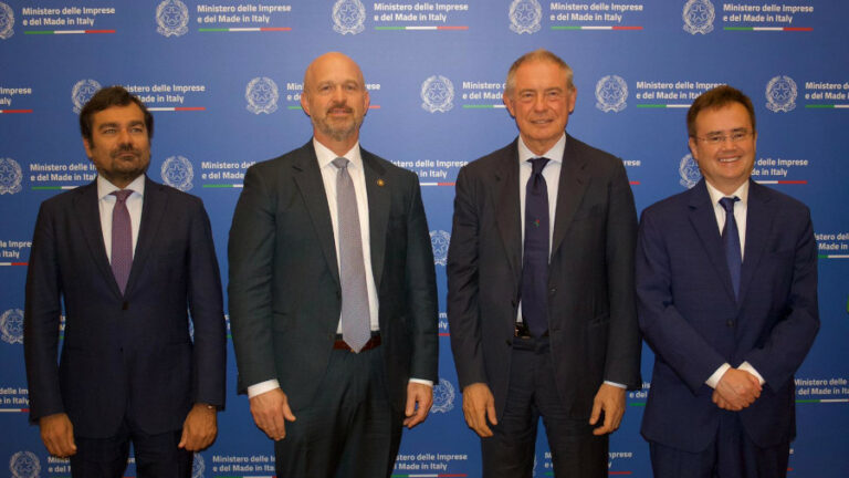 Mimit: Urso incontra Roberts (Heritage Foundation)