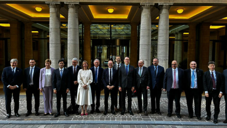 UE: Urso, “Europa cambi subito o sarà deserto industriale”