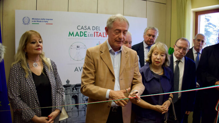 Mimit: Urso inaugura la Casa del Made in Italy di Avellino