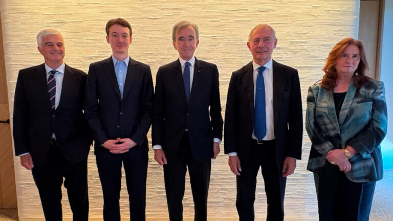 Moda: Urso incontra Arnault (LVMH) a Parigi: “Rafforzare la catena del valore in Italia, fabbrica del lusso mondiale”