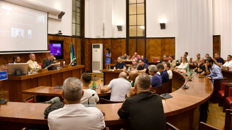 Acciaierie Valbruna: Urso, “con accordo tra azienda e Provincia Bolzano garantita continuità produttiva