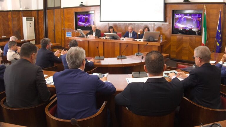 Ast Terni: Urso, "Mimit ha mantenuto impegni assunti