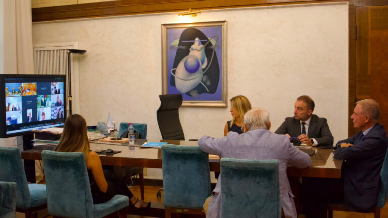 Electrolux: Urso, “importante piena condivisione con Regioni”